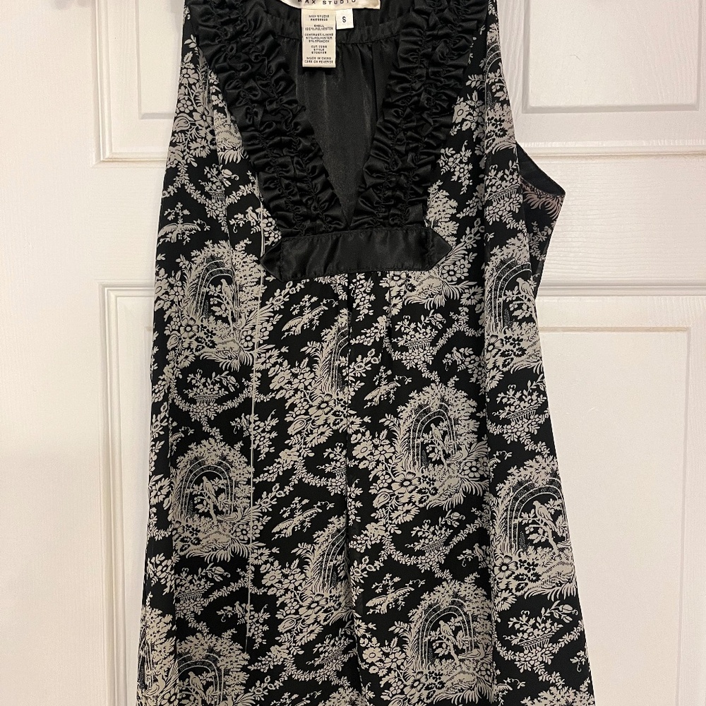 Max Studio sleeveless blouse